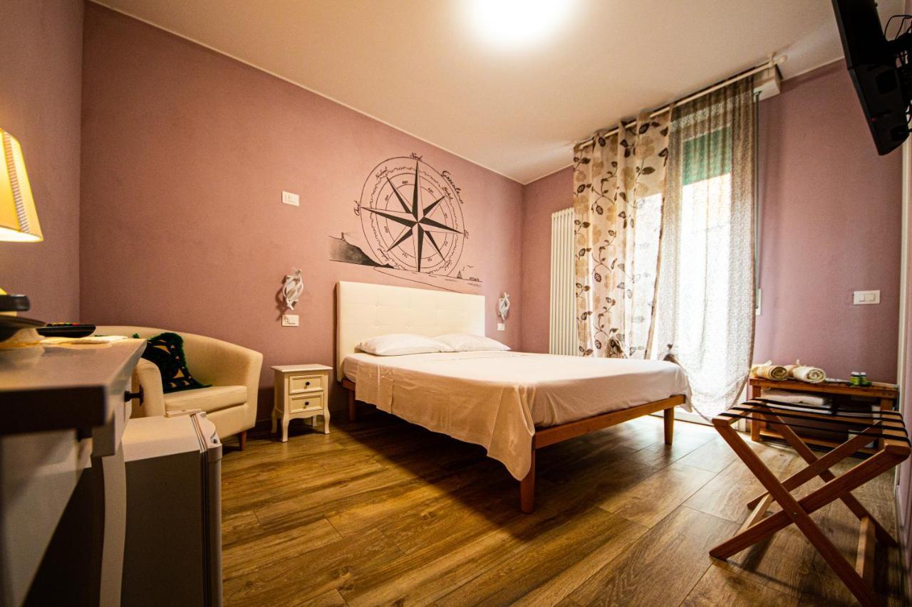 Sweet Harbour Porto - Affittacamere Pesaro Ngoại thất bức ảnh